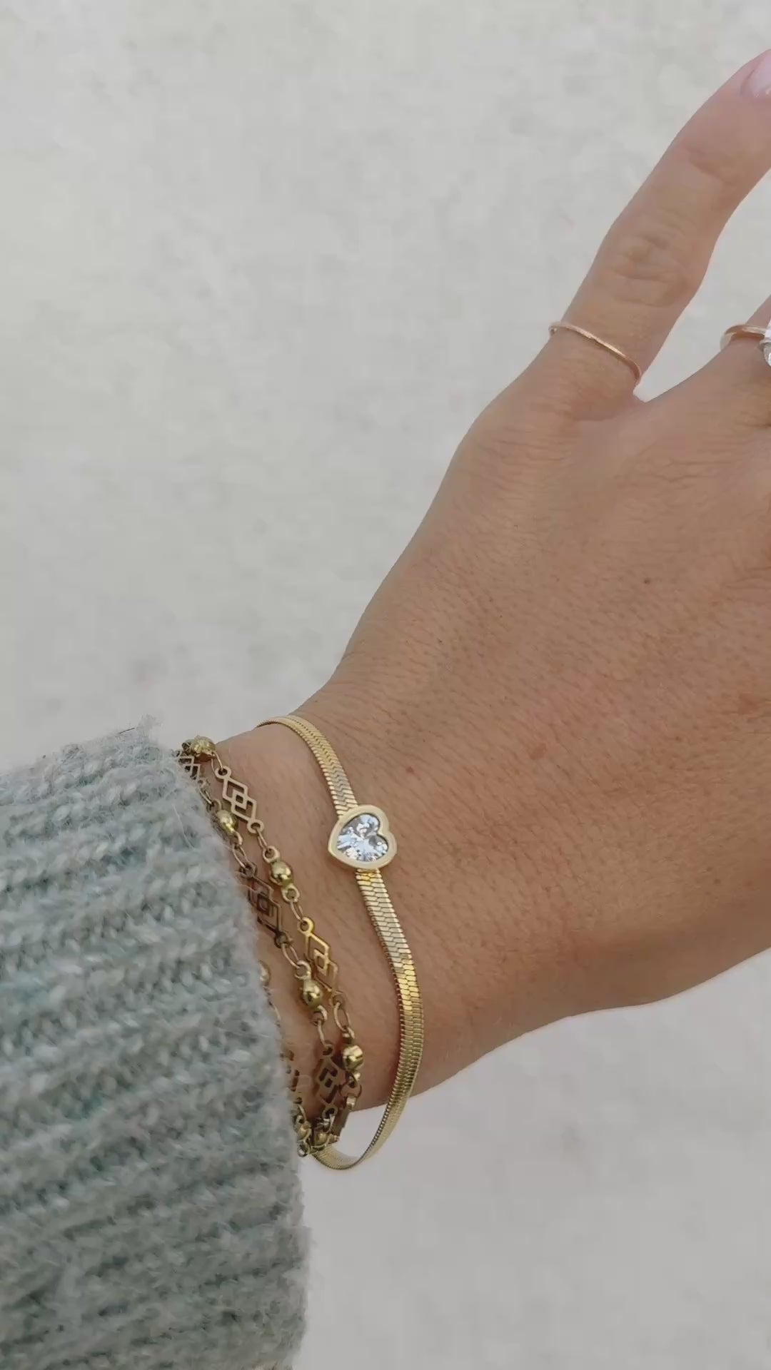 Snake Chain Bezel Heart Bracelet